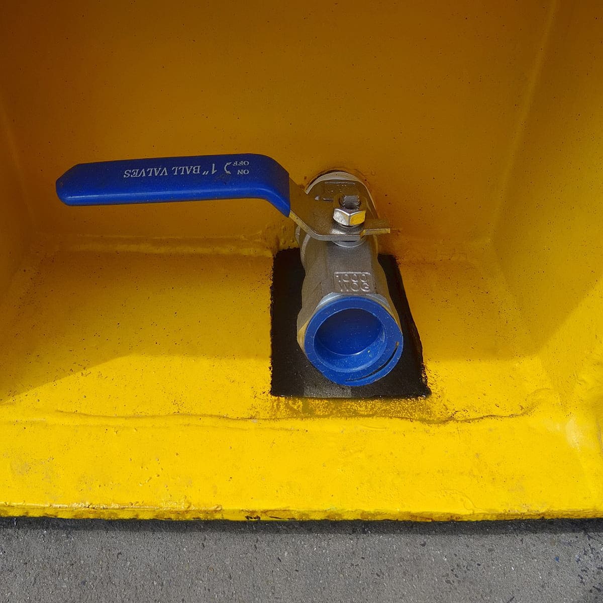 8’ Containment Cube - Port Shipping Containers