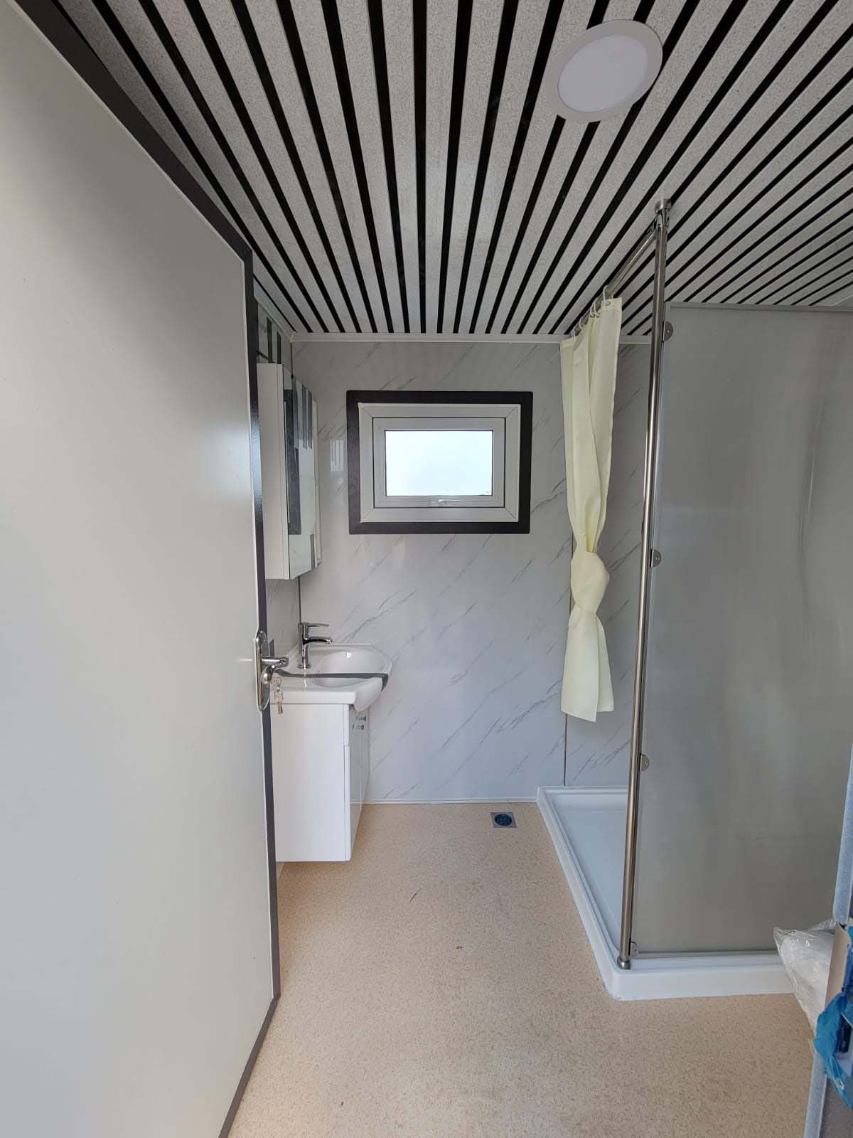 M&B | Portable Washroom + Shower - Port Shipping Containers