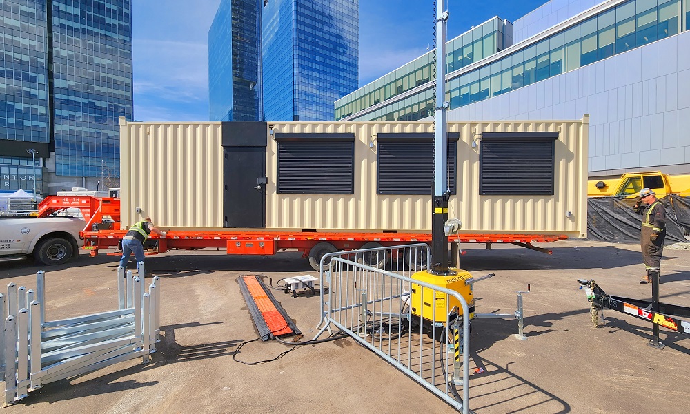 40’HC VIP Area with Patio for the Oilers - Port Shipping Containers